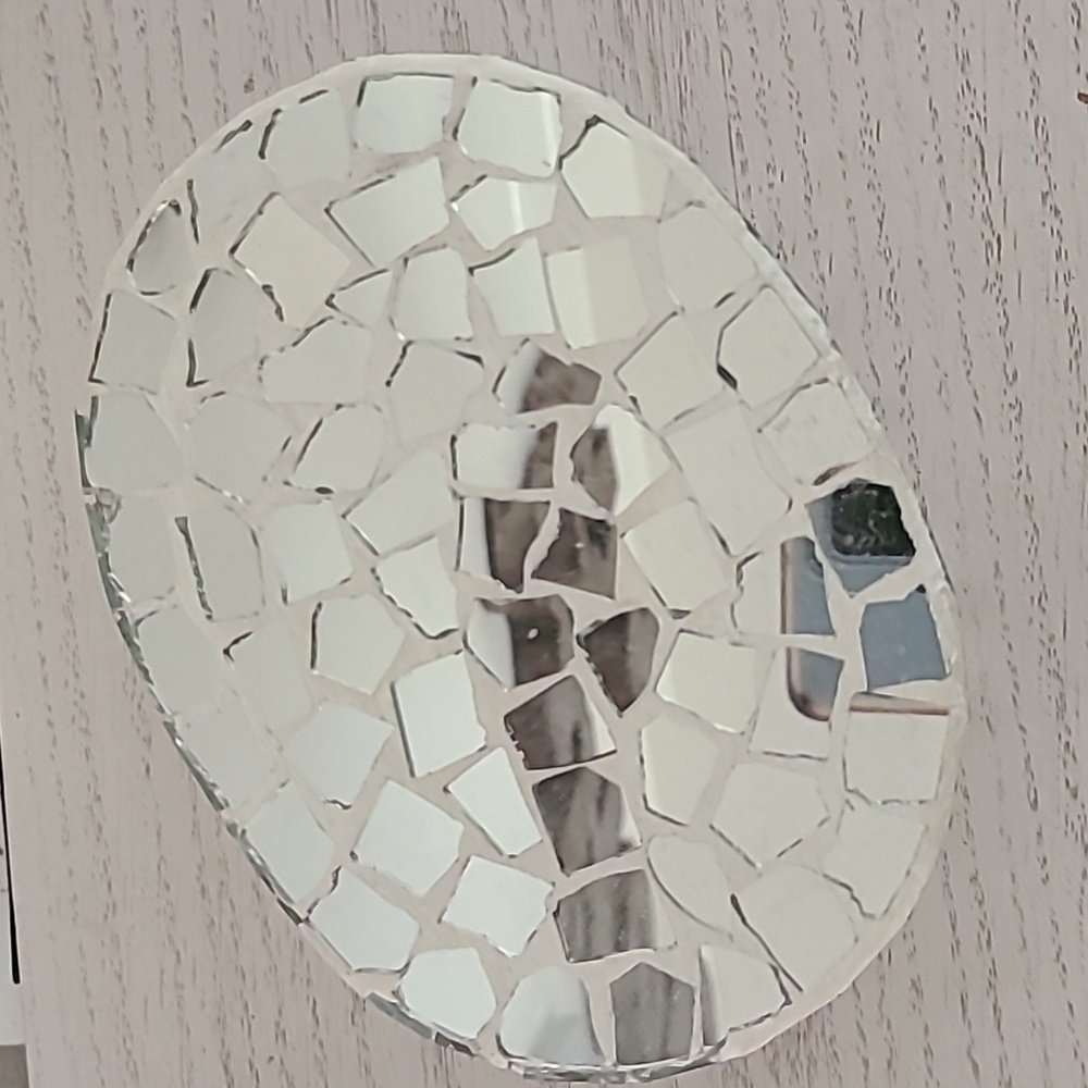 Mosaic Mirrored Jewelry Box Silver White Oval Shape Handmade EUC Storage Gift - Picture 3 of 5